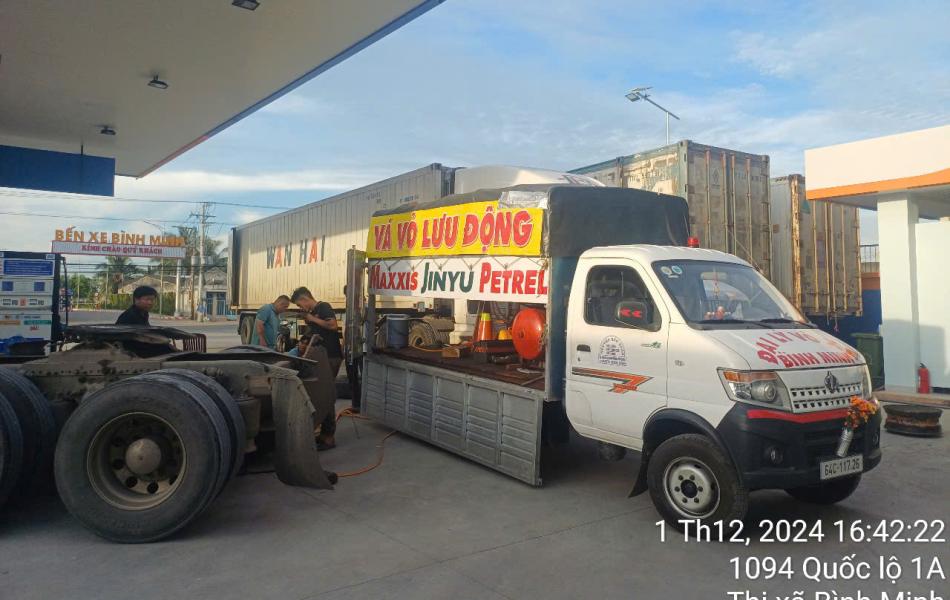 Vá Vỏ Lưu Động Vĩnh Long - Toàn Lốp Vĩnh Long