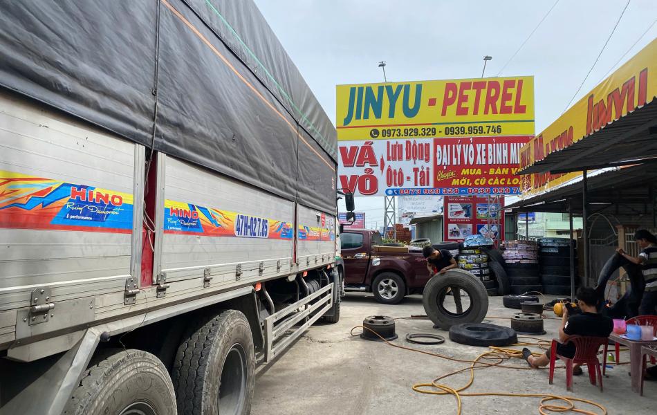 Vá Vỏ Lưu Động Vĩnh Long - Toàn Lốp Vĩnh Long