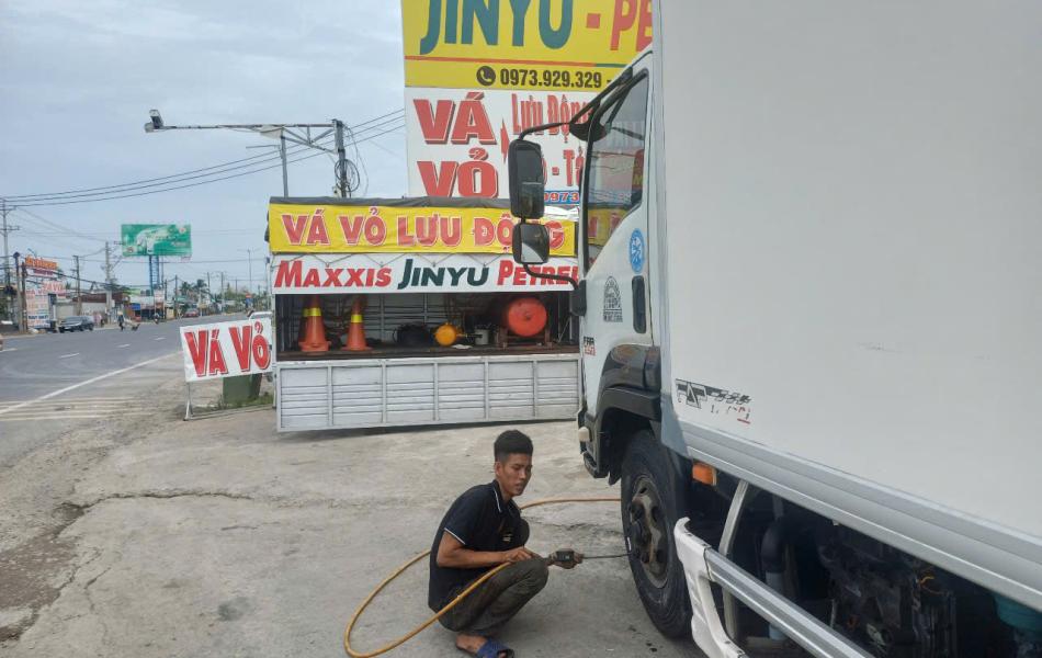 VÁ VỎ VĨNH LONG