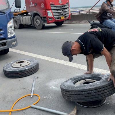 VÁ VỎ XE LƯU ĐỘNG CẦU CẦN THƠ