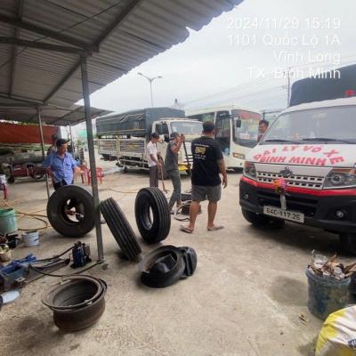 VÁ VỎ XE TẢI VĨNH LONG