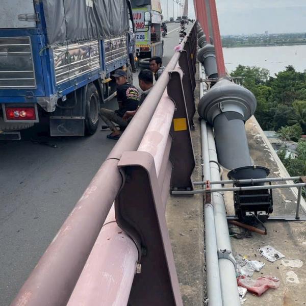 VÁ VỎ KHU VỰC CẦU CẦN THƠ