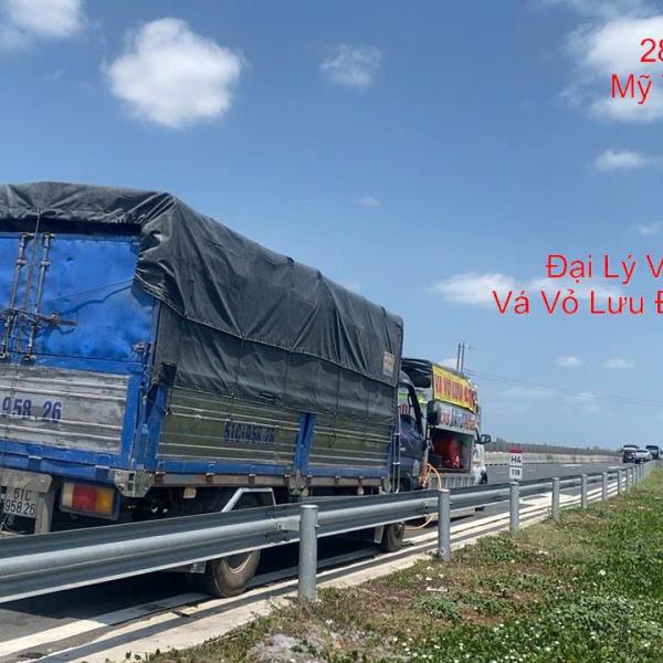 VÁ VỎ XE LƯU ĐỘNG VĨNH LONG