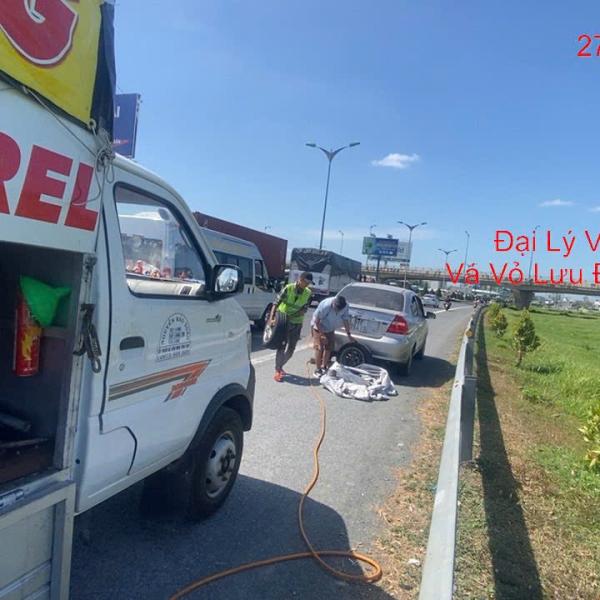 VÁ VỎ XE LƯU ĐỘNG VĨNH LONG